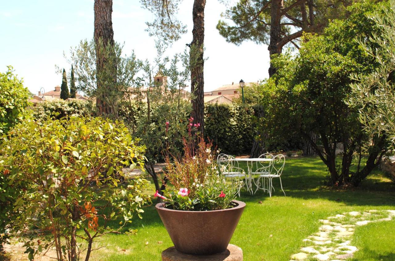 Bed and Breakfast Terre de Bacchus Vacqueyras Exterior foto